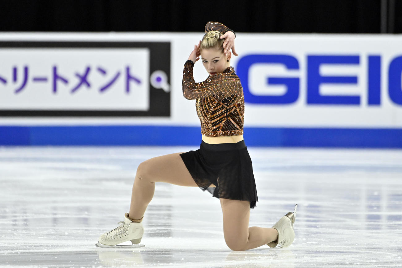 スケートアメリカ　女子ショートプログラム　演技するグレーシー・ゴールド（AP）
