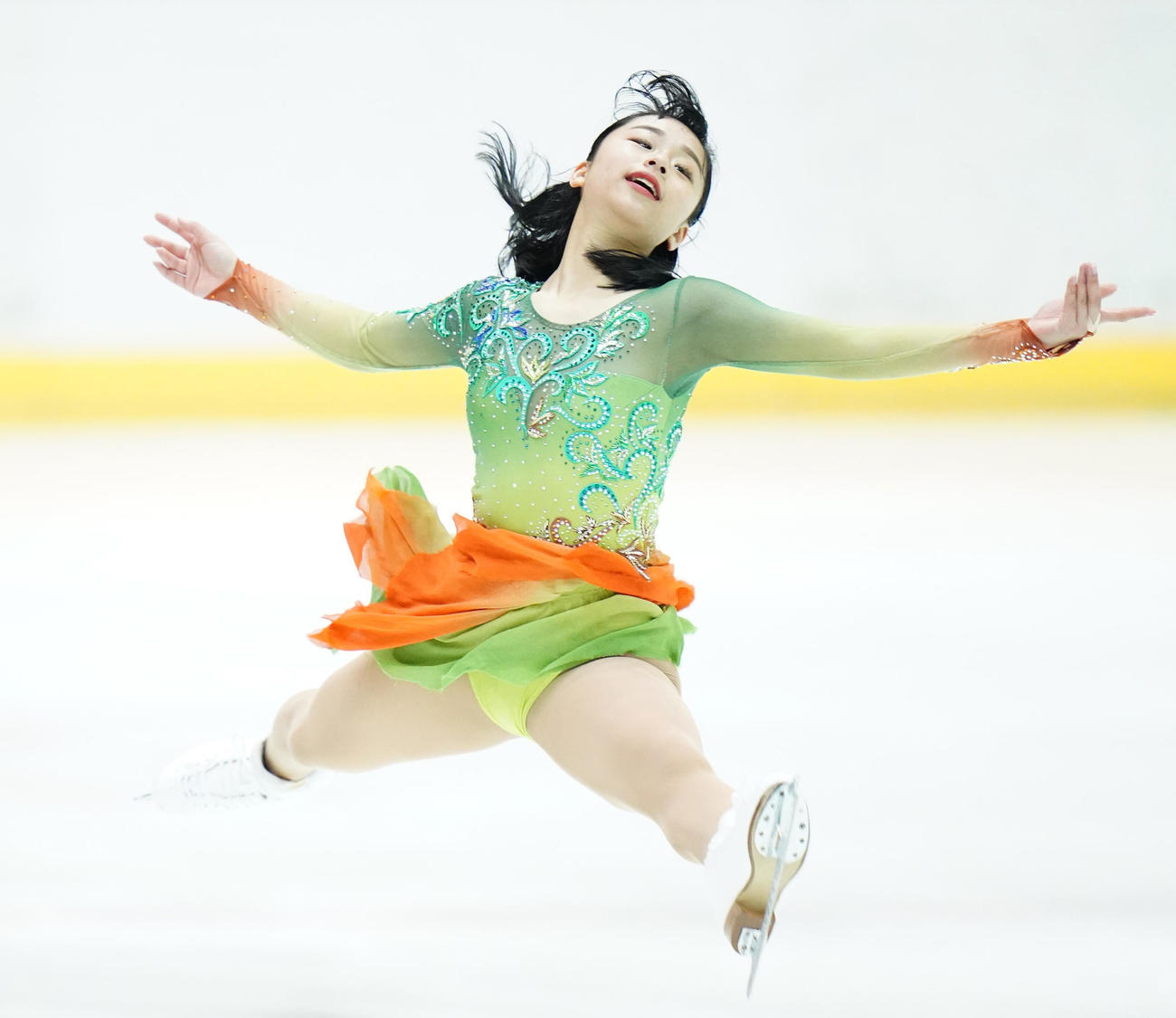 女子SP、演技をする山下真瑚（代表撮影）