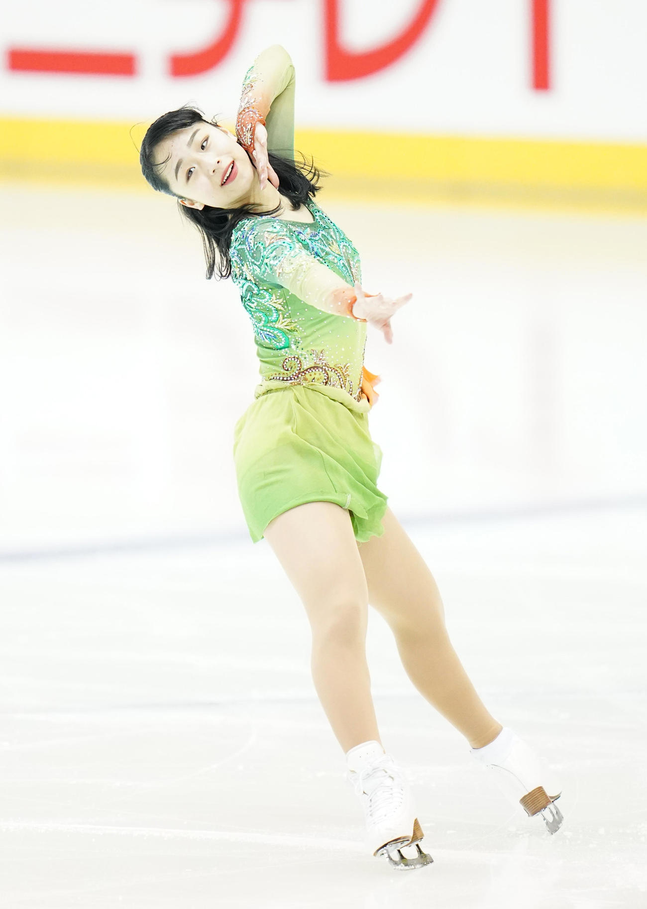 女子SP、演技をする山下真瑚（代表撮影）