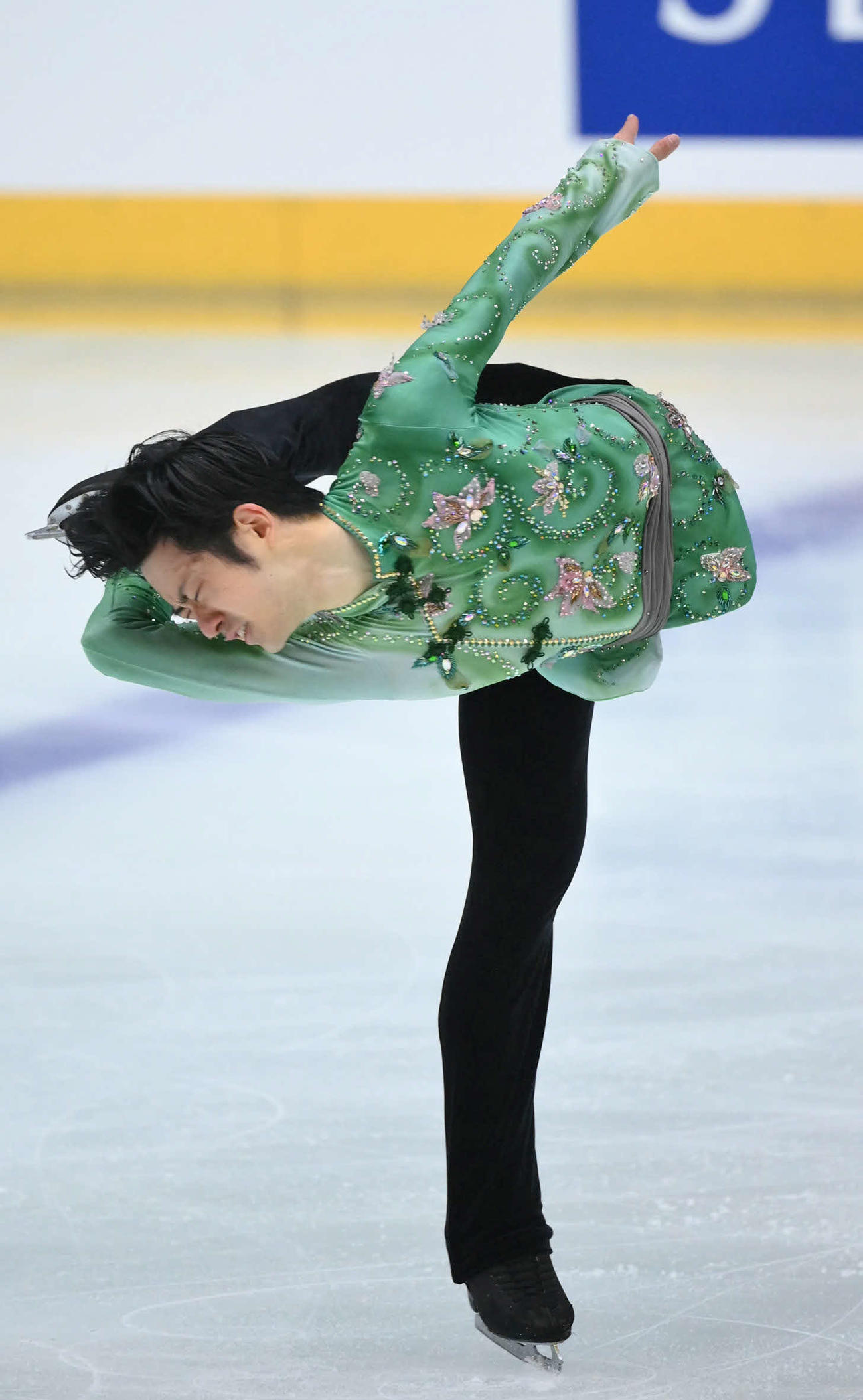 フィギュアスケート西日本選手権男子フリーで1位となり、逆転で優勝した山本草太（代表撮影）