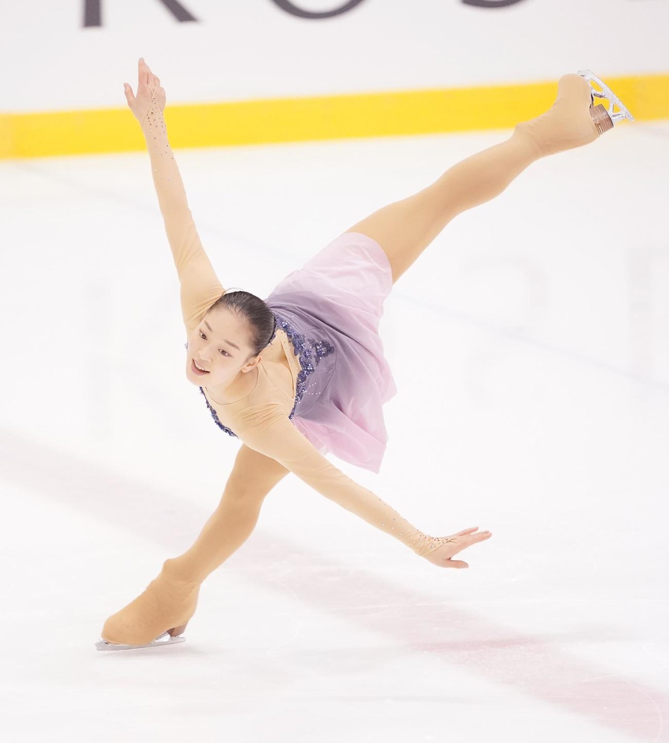 フィギュアスケート東日本選手権・女子SPで演技をする川畑（撮影・菅敏）