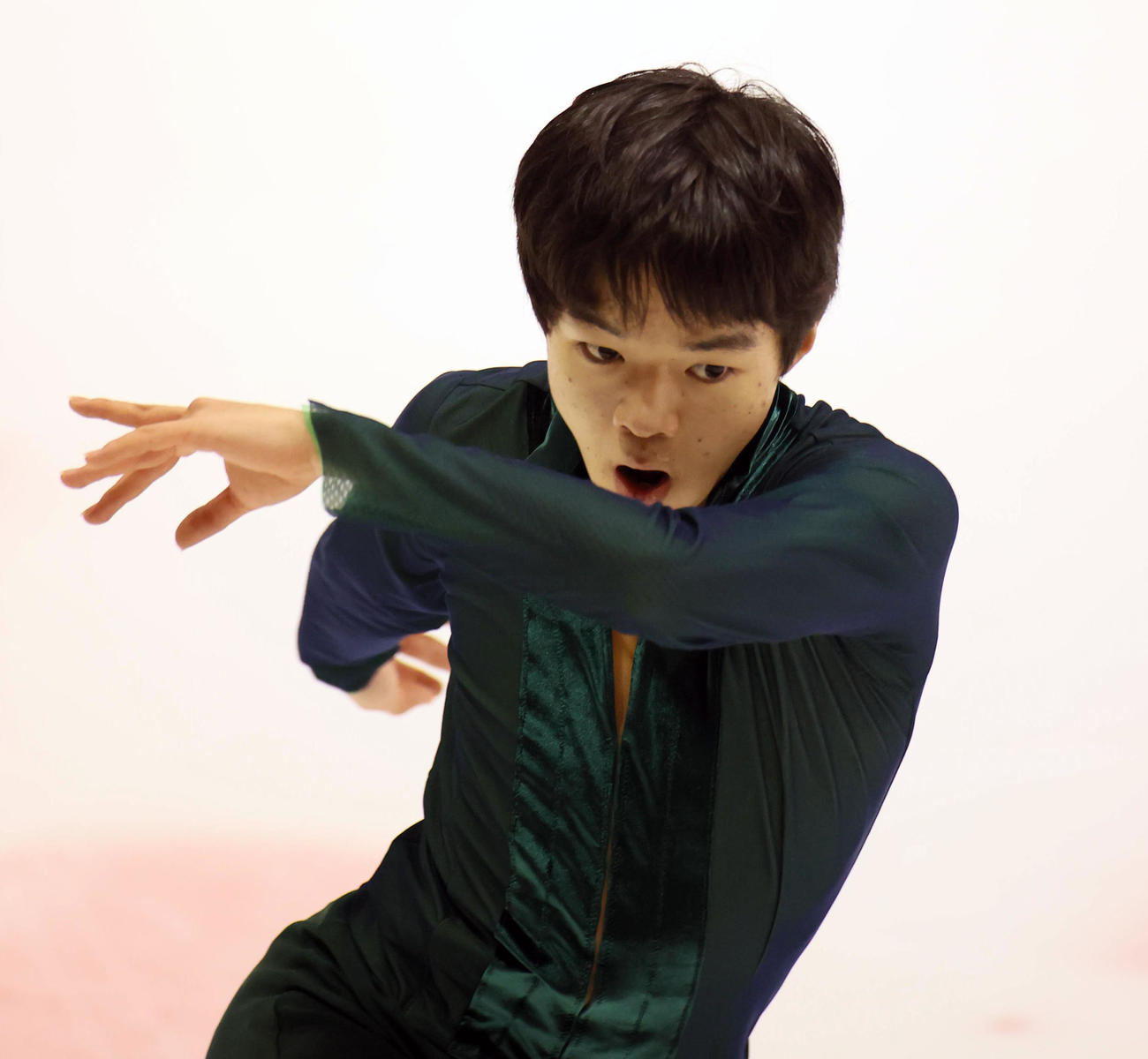 男子シングルスで2位になった鍵山優真のフリーの演技（代表撮影）