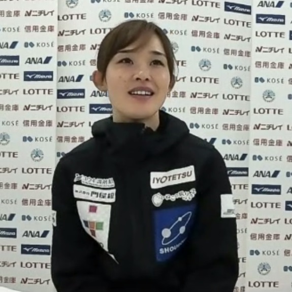 オンライン取材に応じる郷亜里砂