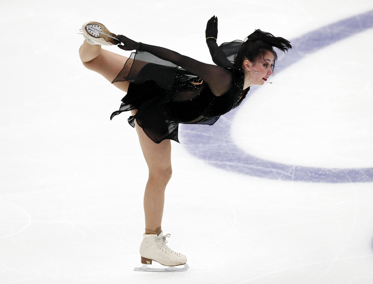 グランプリ（GP）シリーズ第5戦ロシア杯フリー　演技するトゥクタミシェワ（AP）