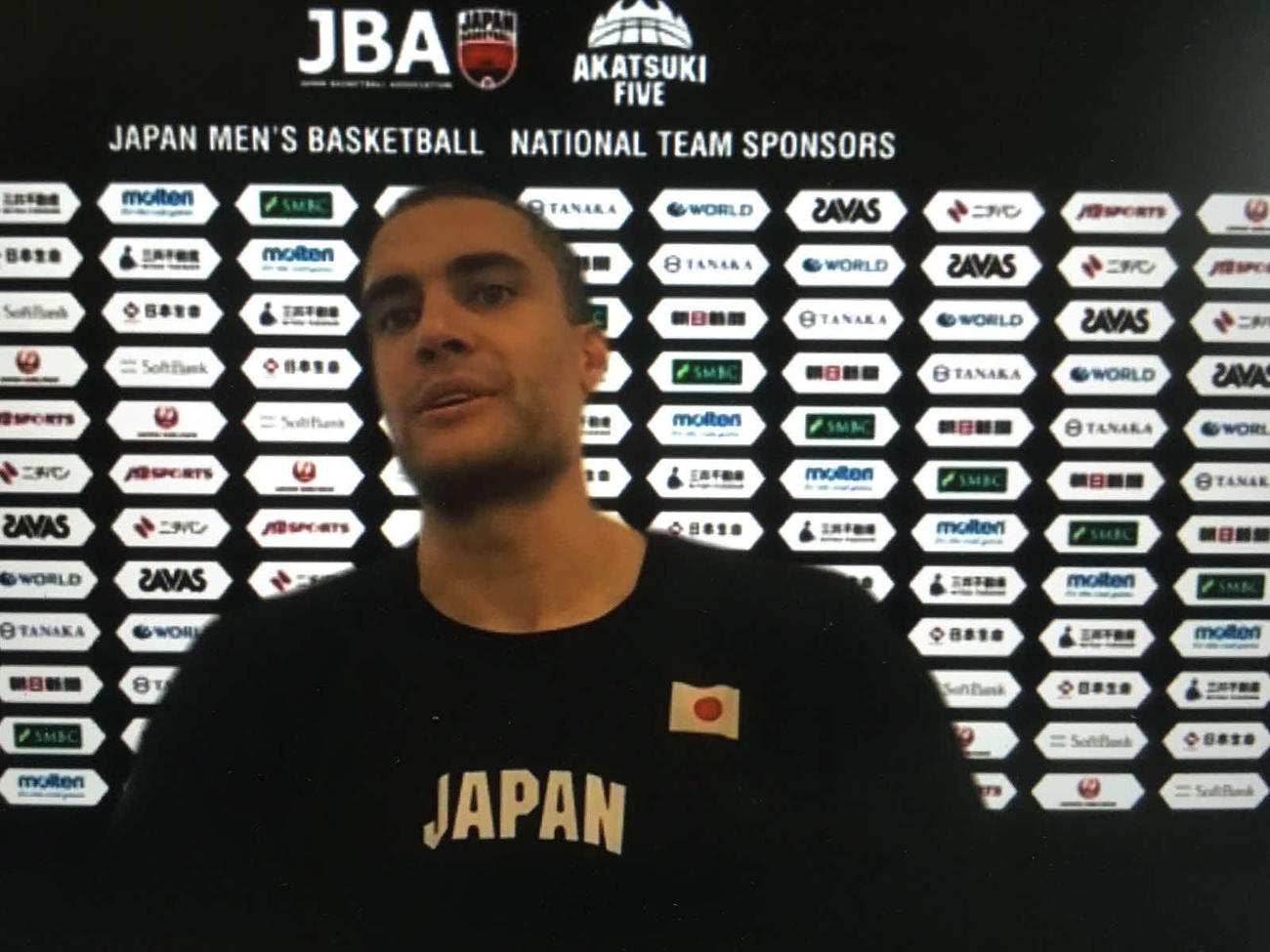 陽性が判明する前日の20日、合宿地のナショナルトレーニングセンターからオンライン取材に応じていたエドワーズ