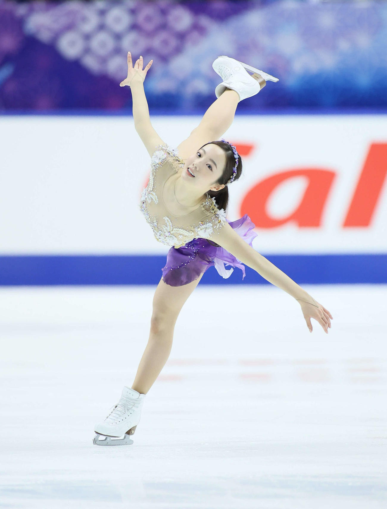 フィギュアスケートNHK杯女子ショートプログラム　演技をする本田真凜（代表撮影）