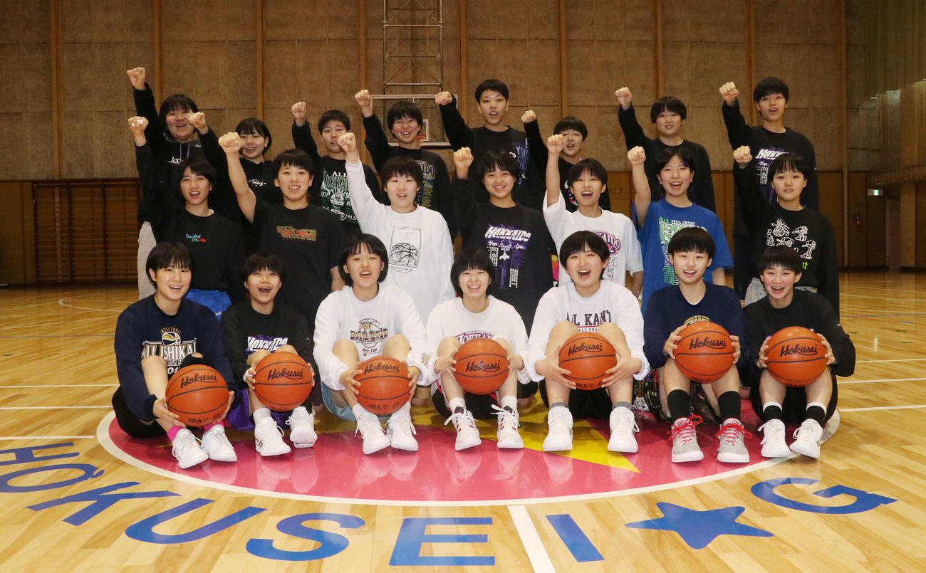 初出場するバスケットボール全国高校選手権で全国1勝を目指す北星学園女の選手たち（撮影・浅水友輝）
