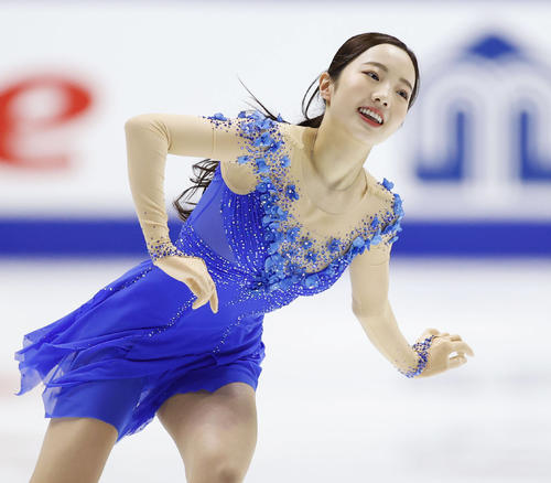 女子フリー　表情豊かに演技する本田真凜（代表撮影）