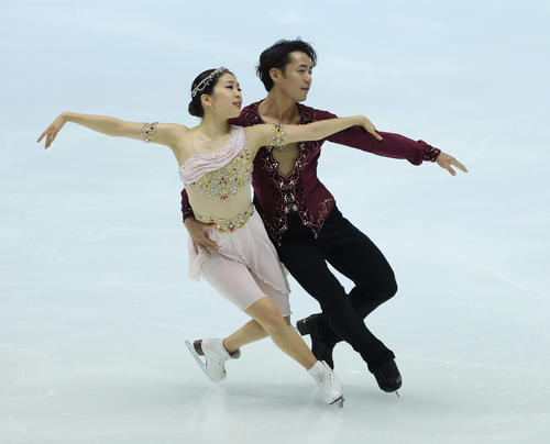 アイスダンスフリー　演技をする村元哉中・高橋大輔組（代表撮影）