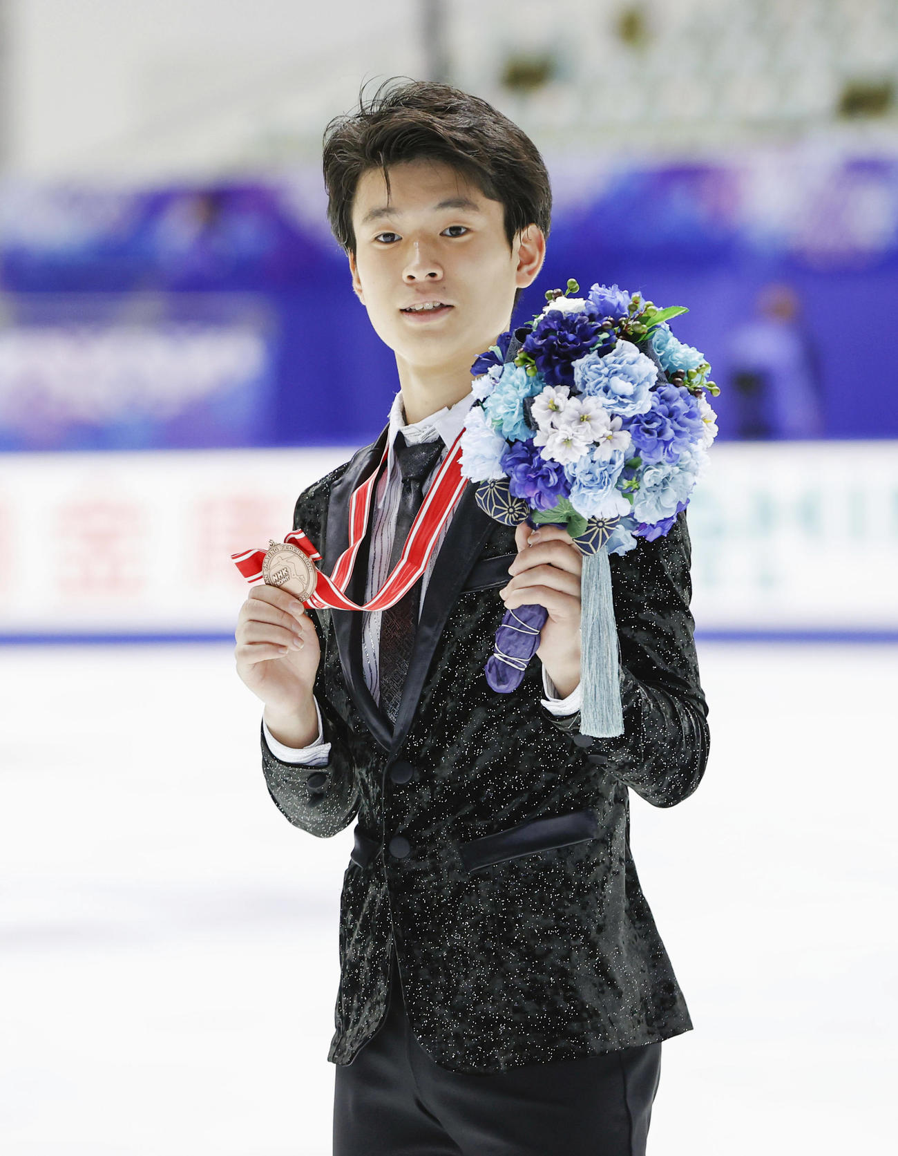 メダルを手にする3位の本田ルーカス剛史（代表撮影）
