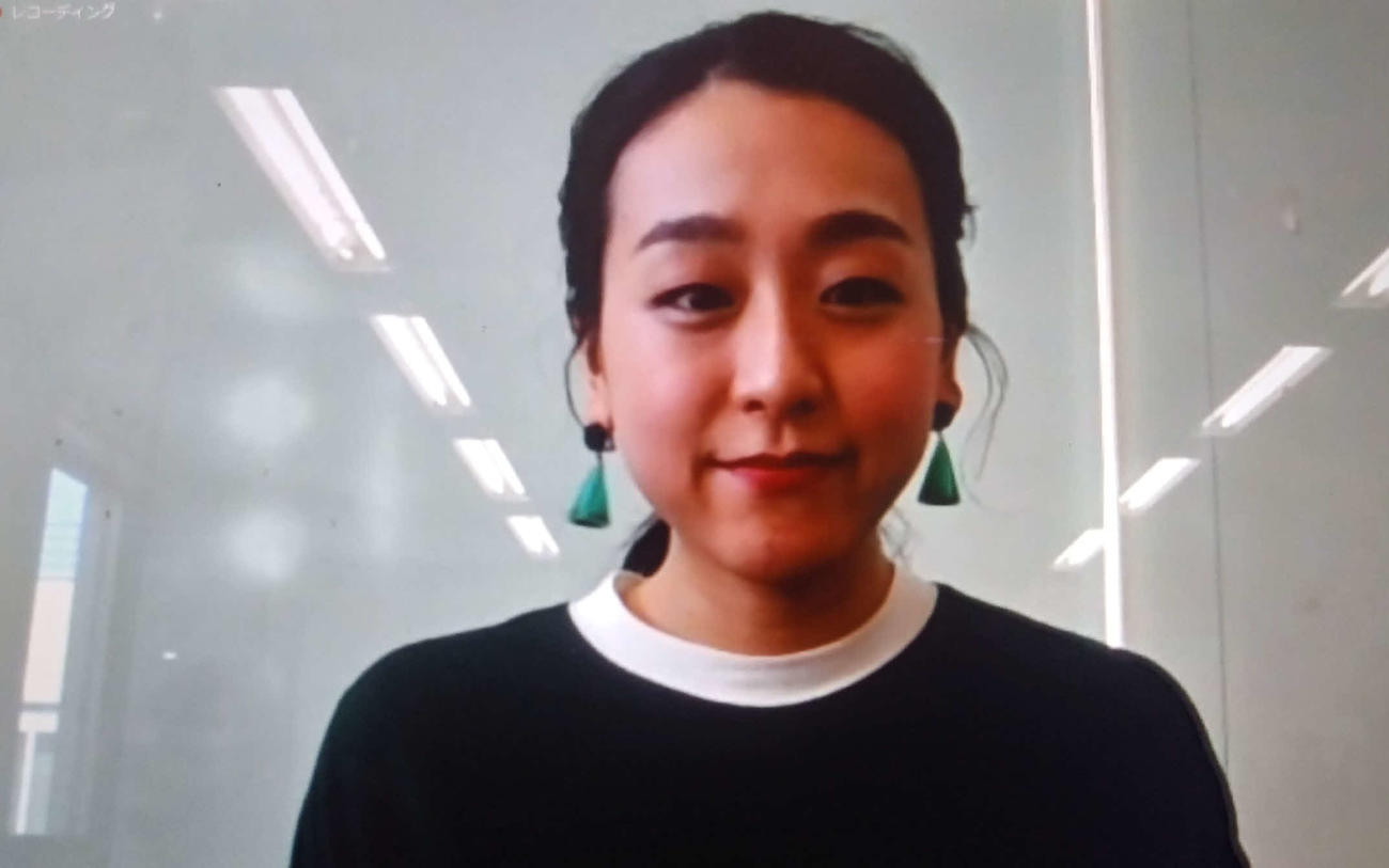 「浅田真央　100の言葉」の出版に合わせてインタビューに応じた浅田さん
