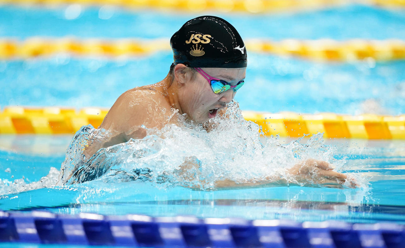 女子100メートル平泳ぎ決勝　女子100メートル平泳ぎで優勝した渡部（撮影・鈴木みどり）