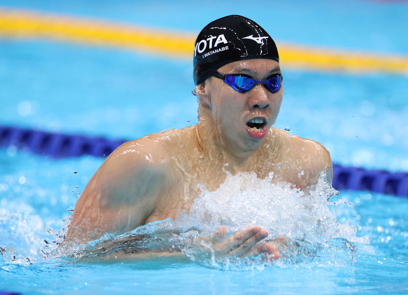 男子200メートル平泳ぎで優勝した渡辺（撮影・河野匠）