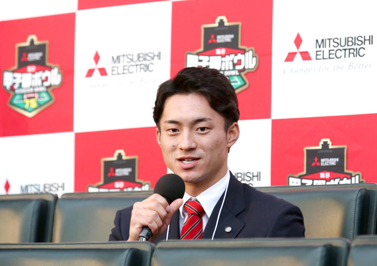 甲子園ボウルを前に会見する日大QB林大希（撮影・上山淳一）