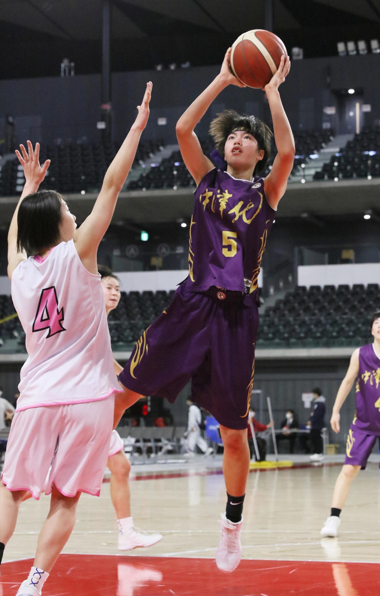 千葉英和対中津北　第2Q、シュートを放つ中津北・大野（C）JBA