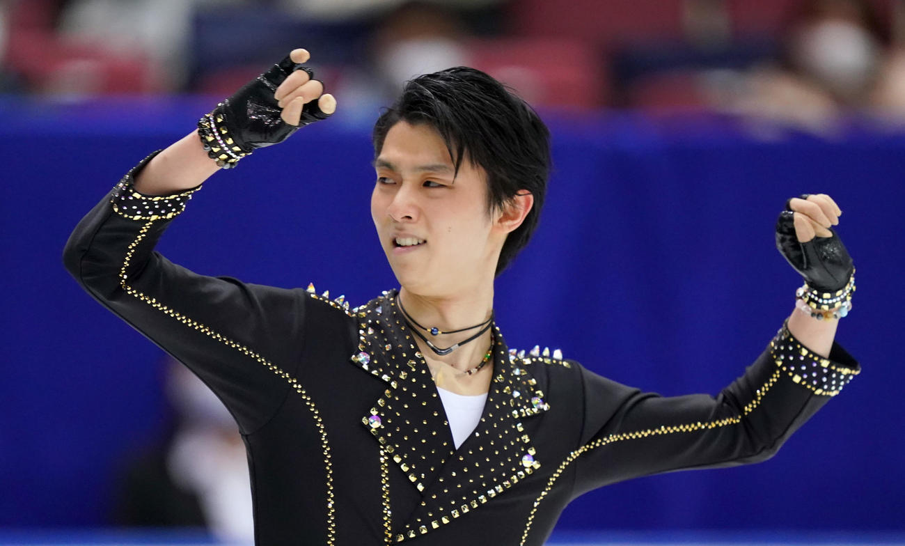 全日本フィギュアスケート選手権　男子SPで演技をする羽生（代表撮影）
