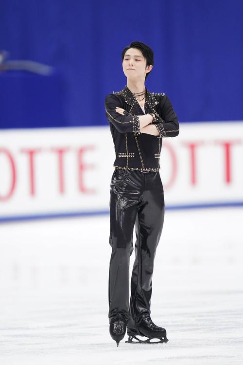 全日本フィギュアスケート選手権　男子SPで演技する羽生（代表撮影）