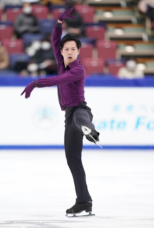 全日本フィギュアスケート選手権　男子SPで演技する本田太（代表撮影）