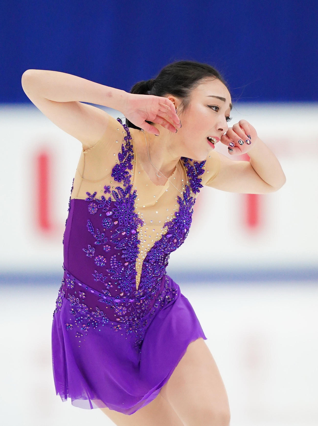 全日本フィギュアスケート選手権　女子SPで演技をする本郷（代表撮影）