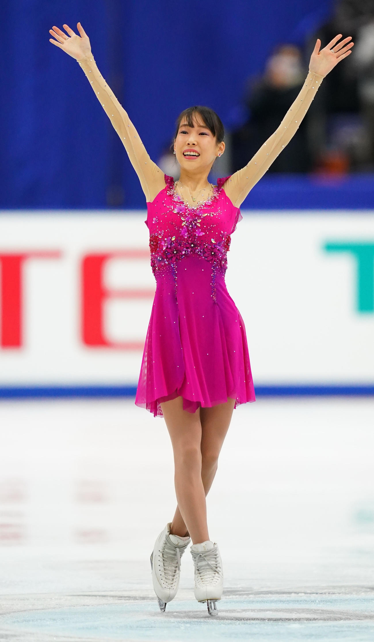 全日本フィギュアスケート選手権　女子SPの演技を終え、あいさつする三原（代表撮影）