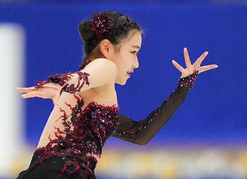 全日本フィギュアスケート選手権　女子SPで演技をする河辺（代表撮影）