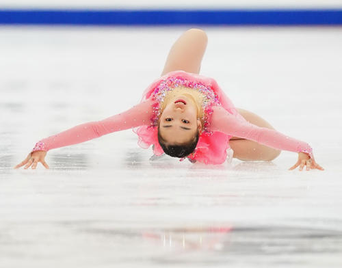 全日本選手権最終日　女子フリーで演技をする松生（代表撮影）
