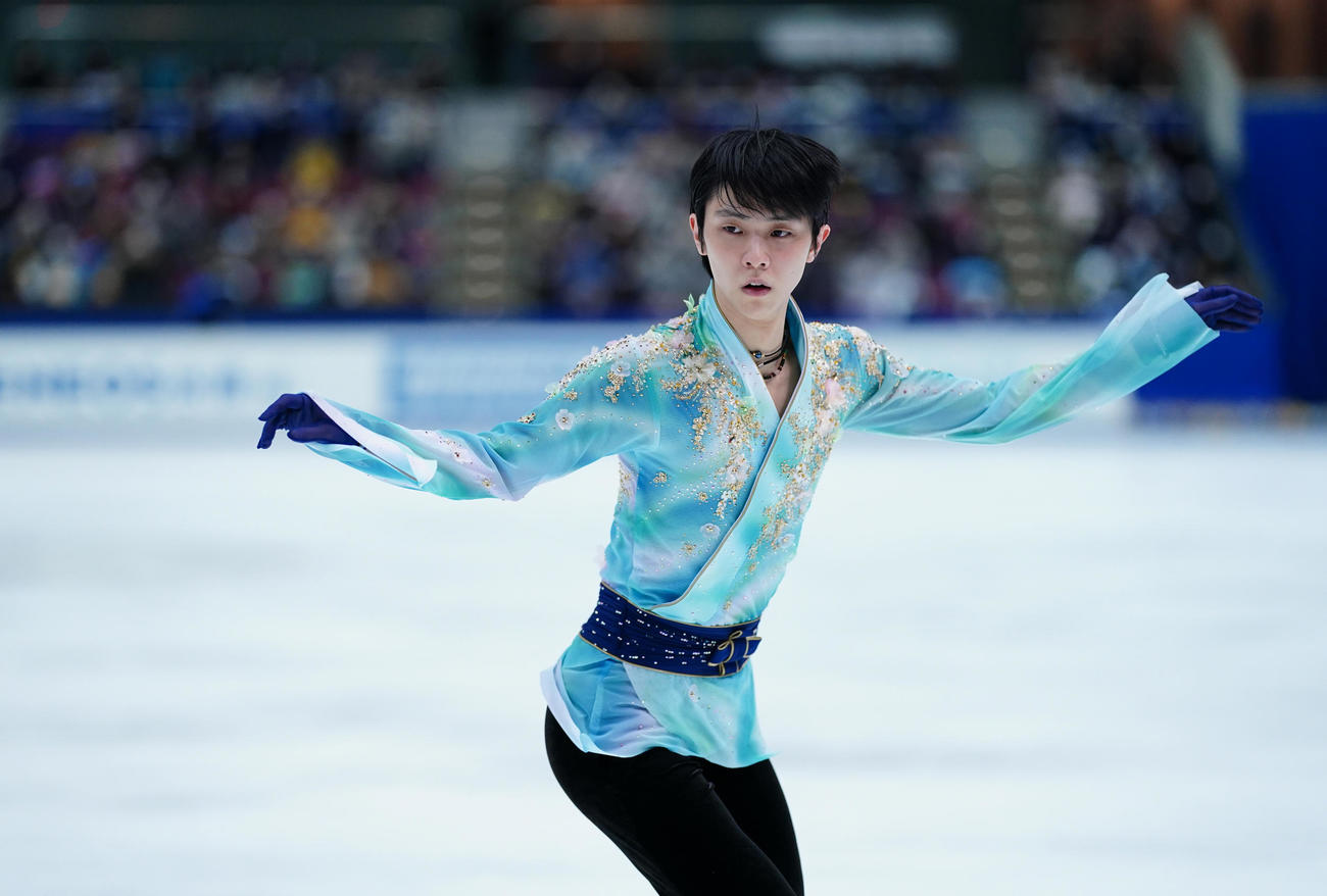 全日本フィギュアスケート選手権　男子フリーで演技をする羽生（代表撮影）