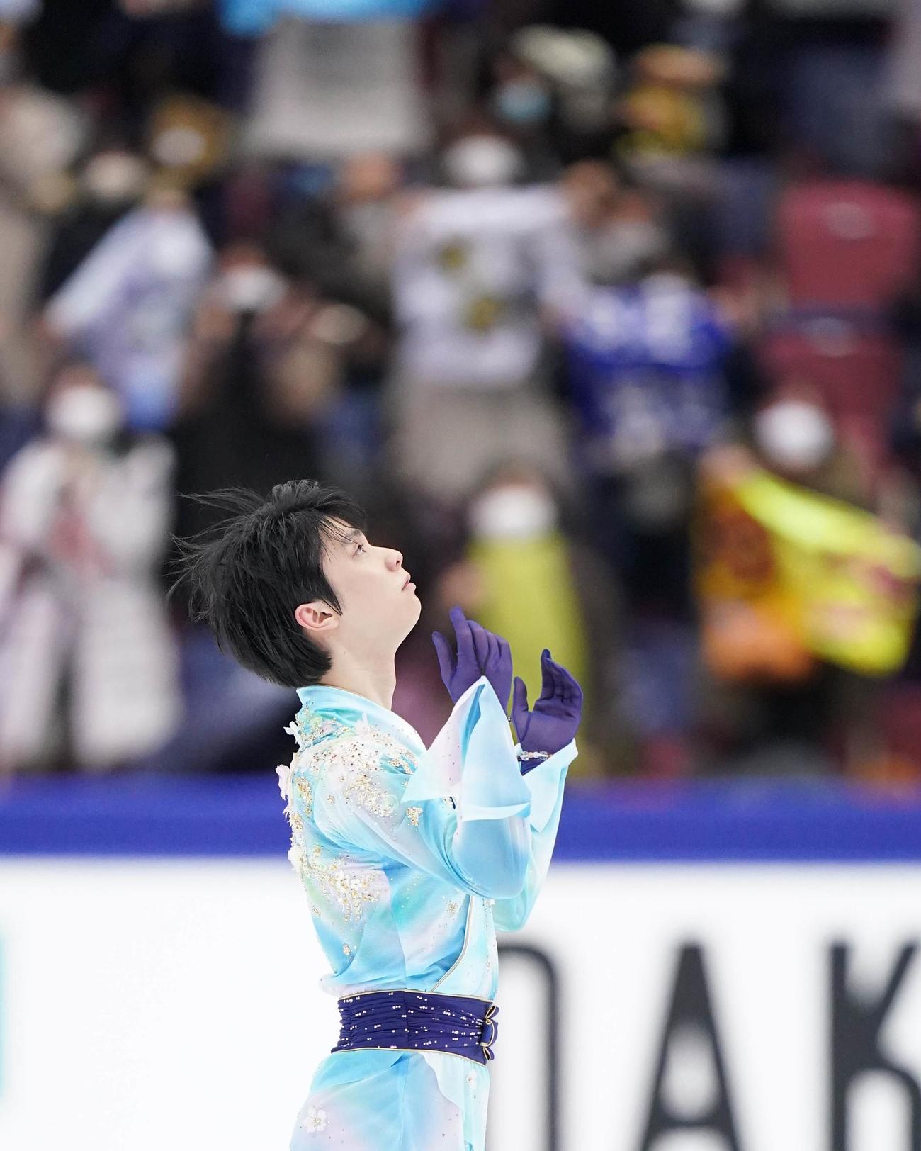 全日本フィギュアスケート選手権　男子フリーで演技をする羽生（代表撮影）