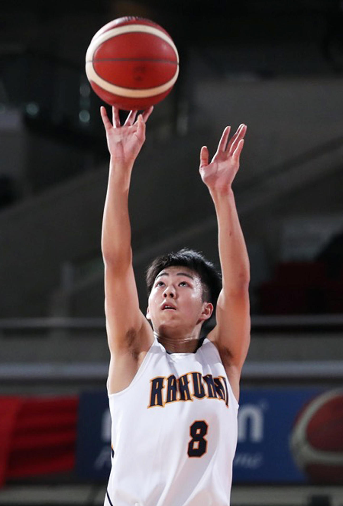 洛南対正智深谷　第2Q、シュートを放つ洛南・大石（C）JBA