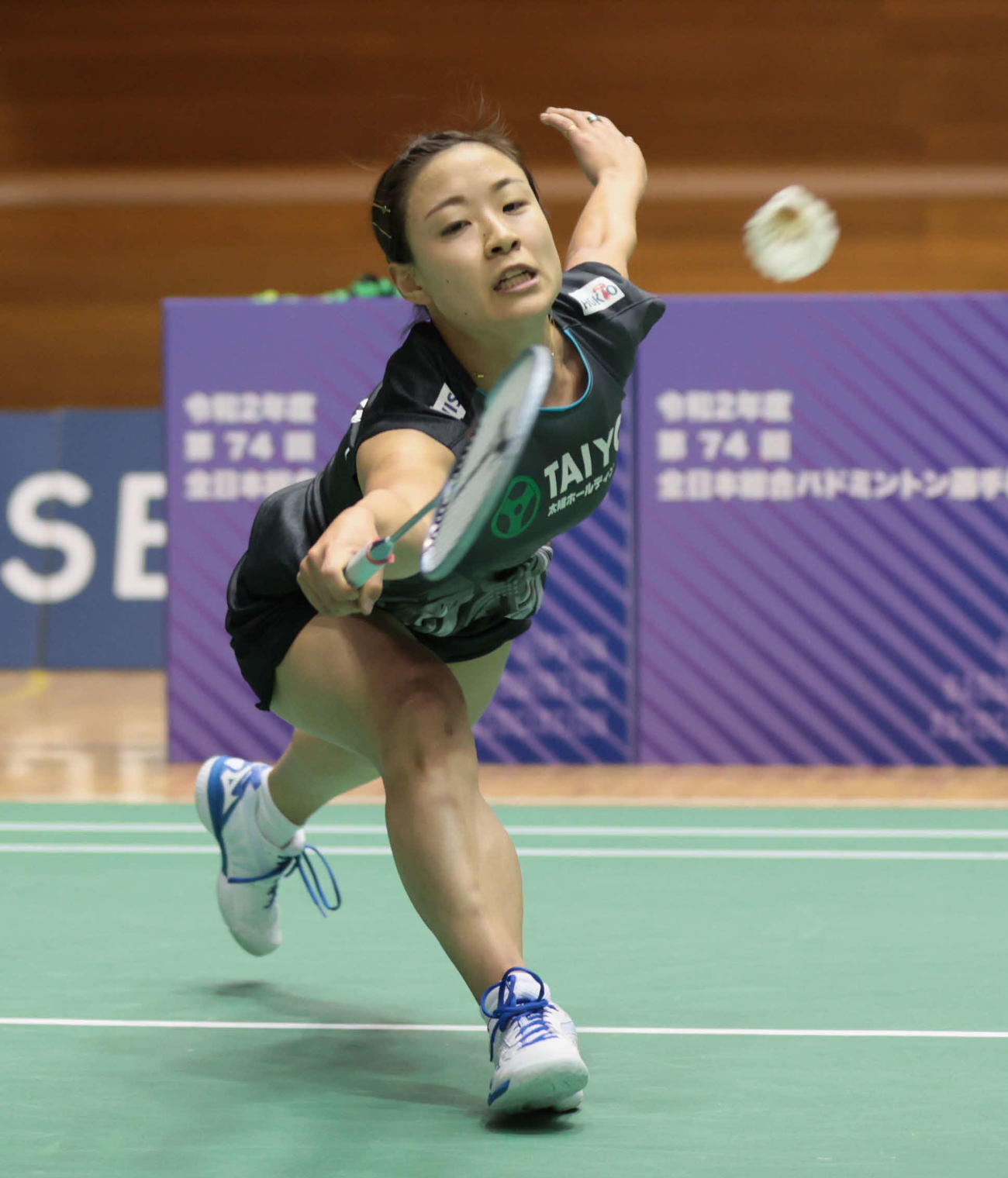 女子シングルス決勝でプレーする奥原（代表撮影）