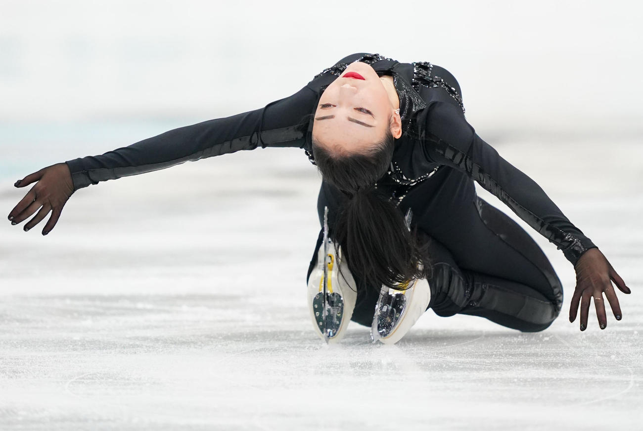 全日本選手権最終日　女子フリーで演技をする本郷（代表撮影）