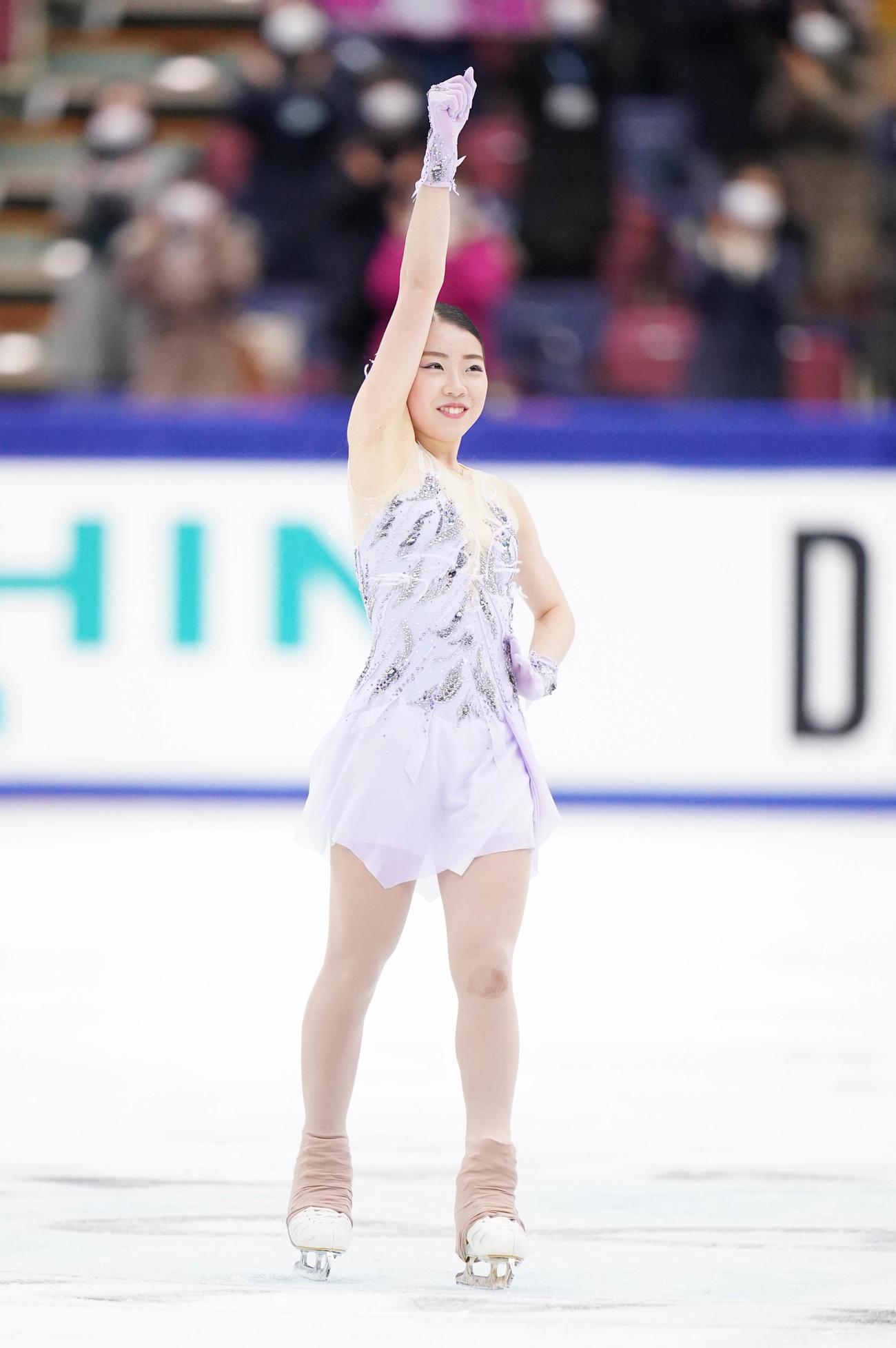 女子フリーの演技を終えてガッツポーズする紀平（代表撮影）