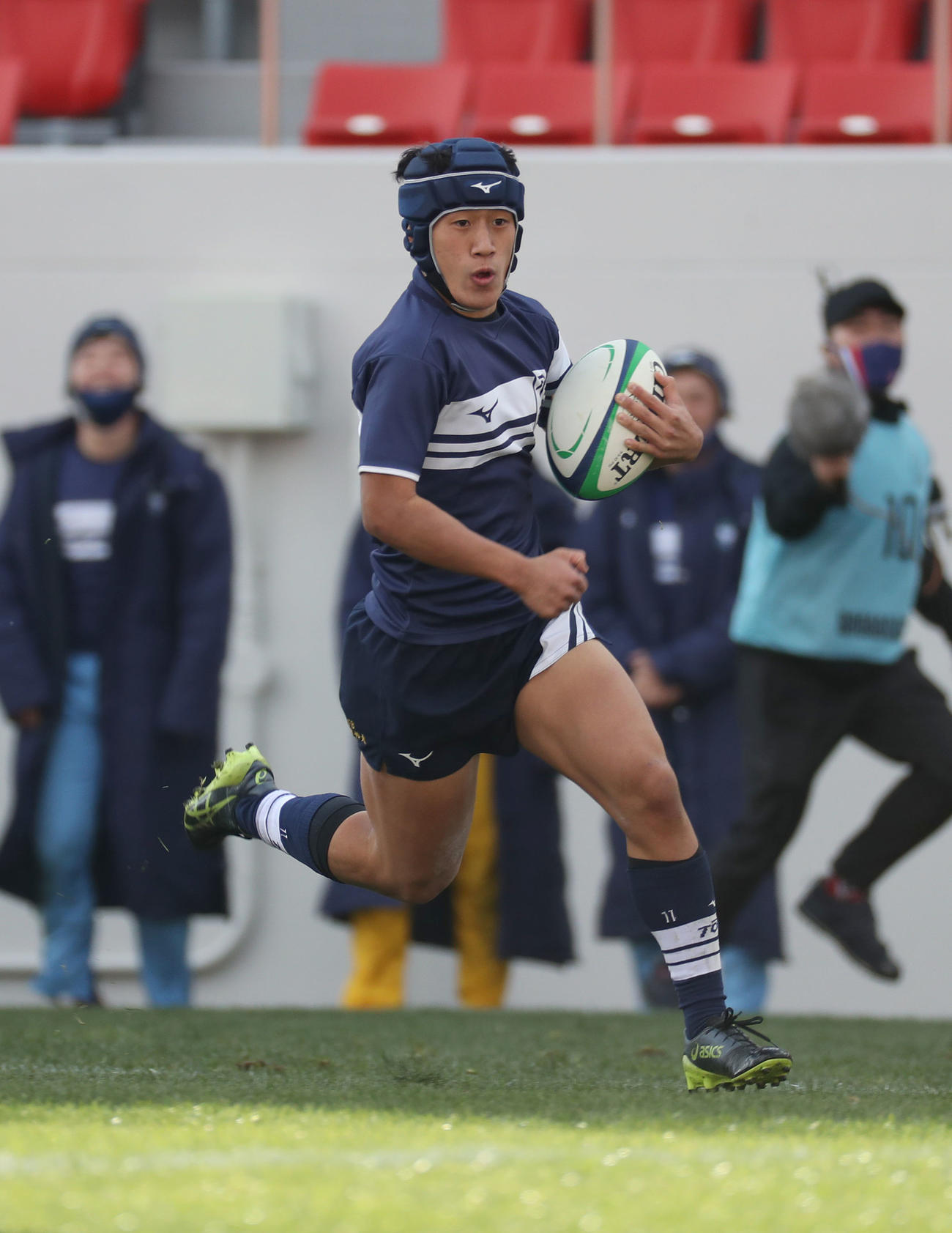 桐蔭学園対日本航空石川　後半、トライを決める桐蔭学園WTB松田怜大（撮影・白石智彦）