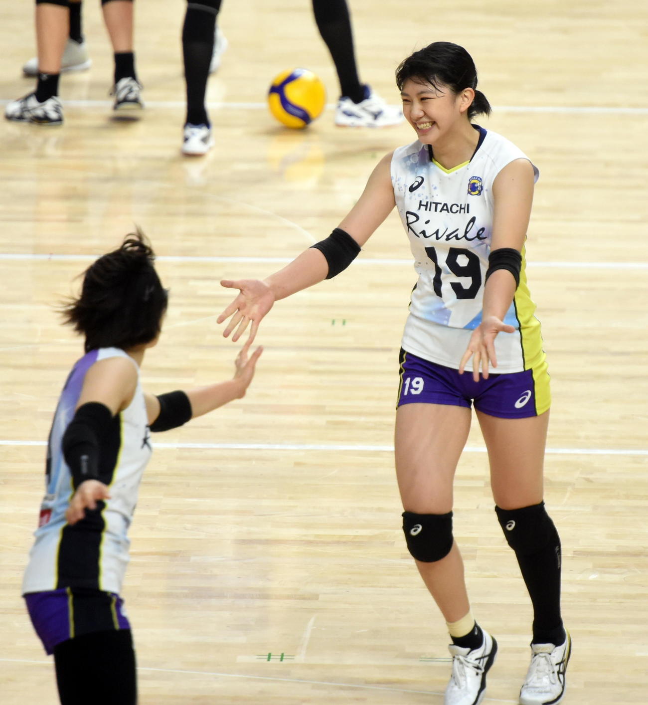 12月の皇后杯で得点を決めて笑顔の日立リヴァーレ・野中（20年12月11日撮影・山田愛斗）