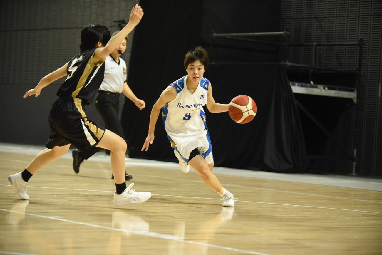 3回戦進出栃木・サザンギャルズ　ドライブで切り込む齋田夢良（2年）（C）JBA