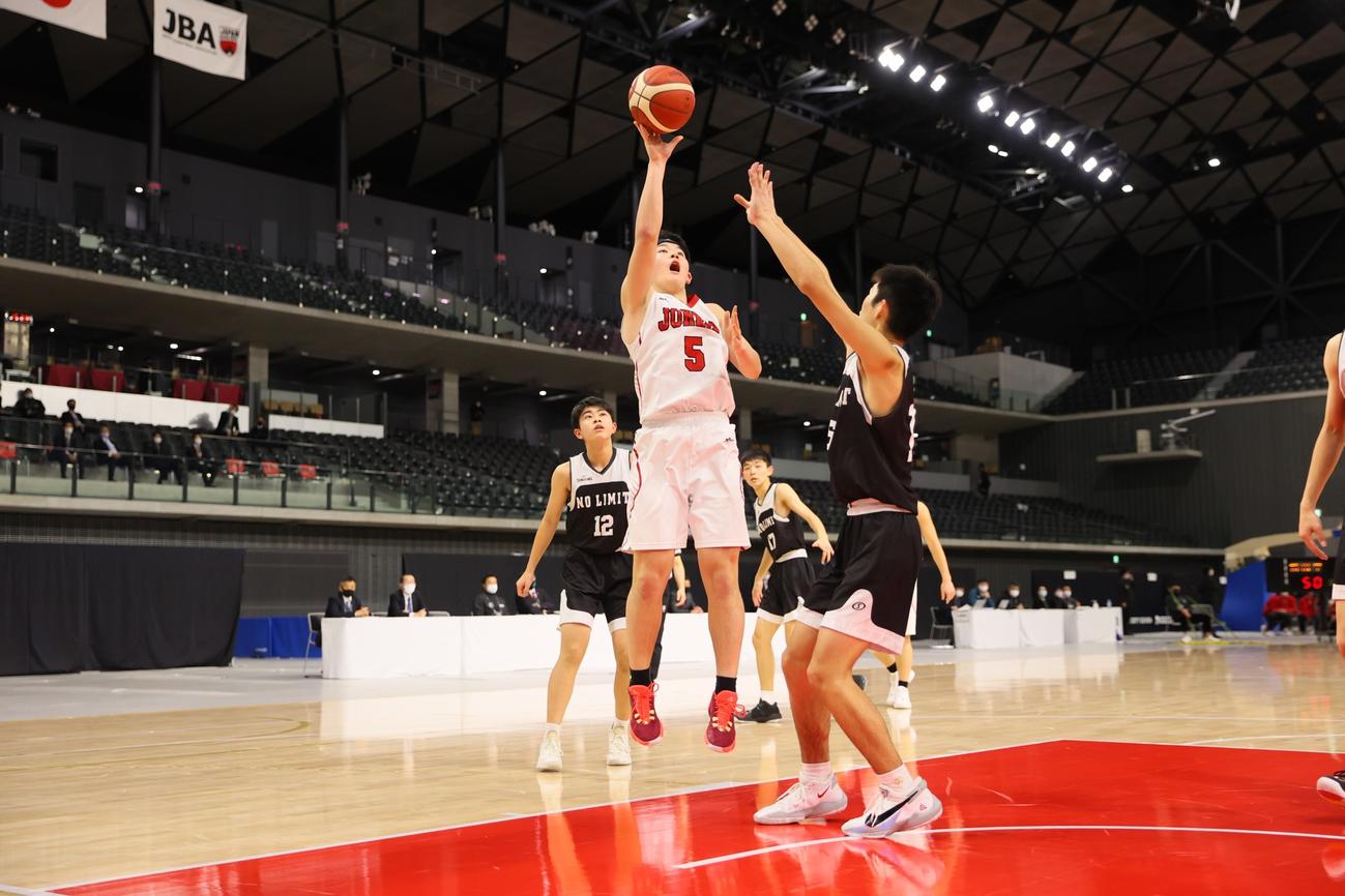 ゲームハイ33得点で初代優勝に大きく貢献した秋田城南中　小川瑛次朗（3年）（C）JBA