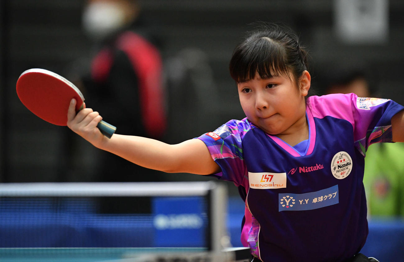 ジュニア女子シングルス1回戦で敗退した張本梓恩（撮影・岩下翔太）