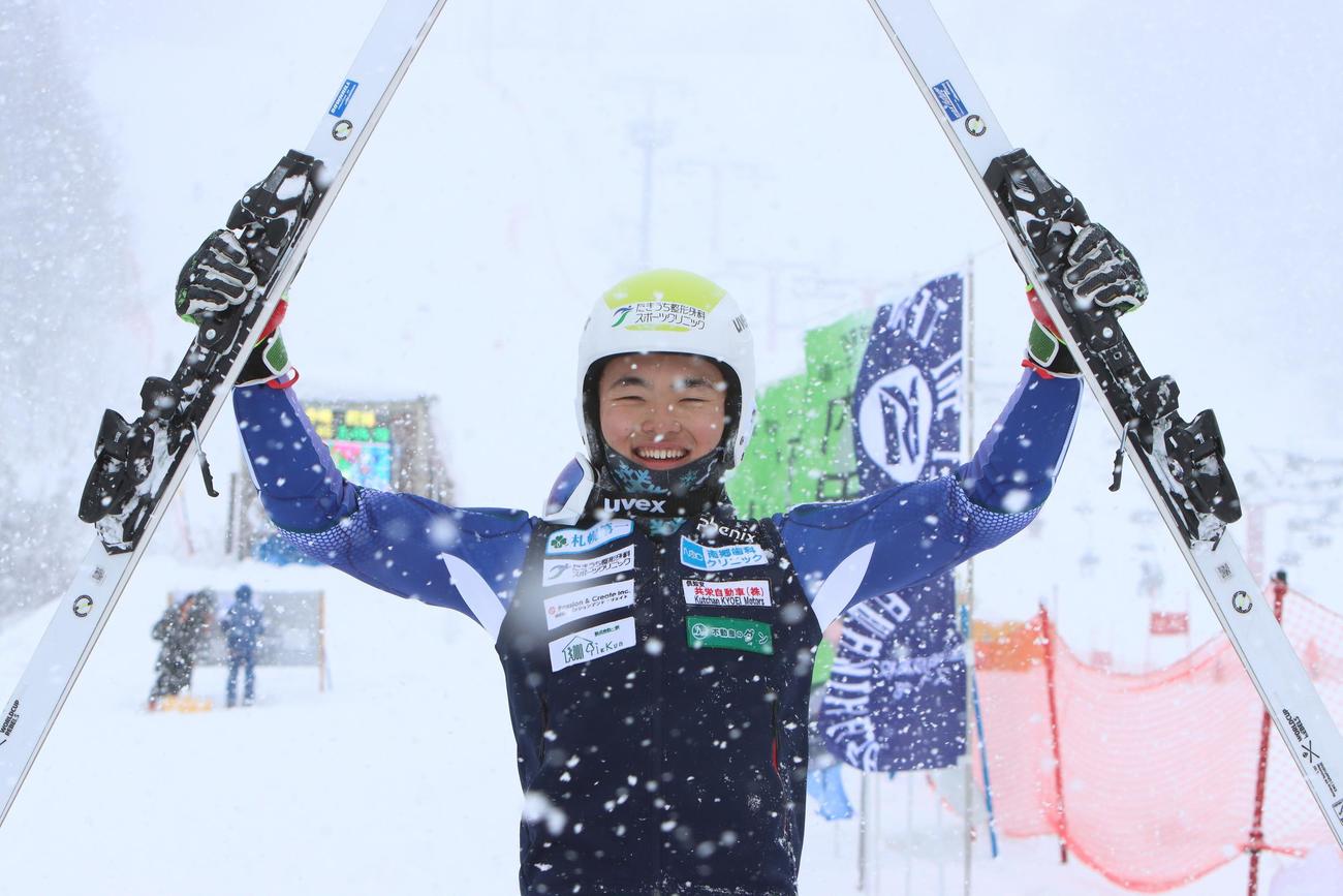 男子大回転を初優勝した山中（撮影・奥村晶治）