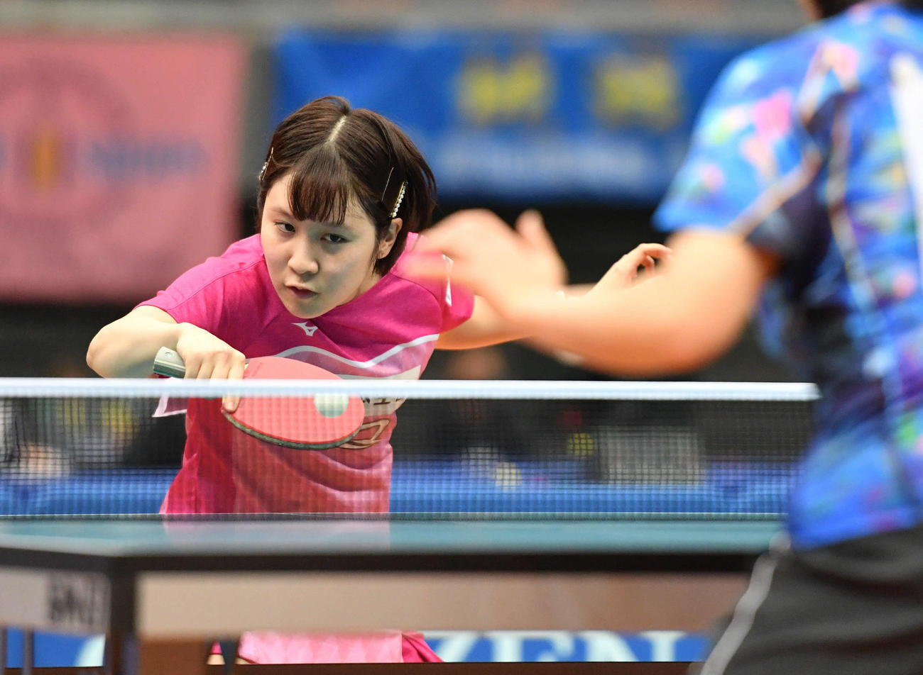 全日本卓球選手権女子シングルス4回戦　ラリーを返す平野美宇（撮影・岩下翔太）
