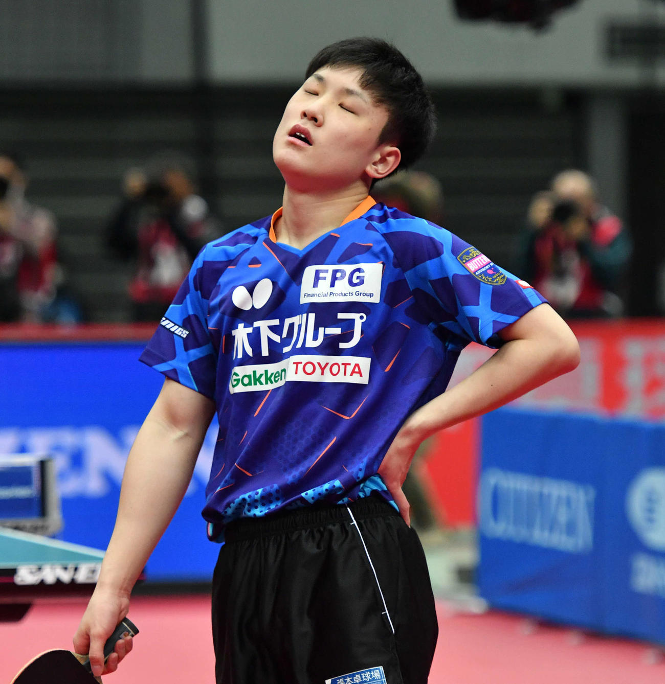 全日本卓球選手権　男子シングルス準々決勝で及川瑞基敗れた張本智和（撮影・岩下翔太）