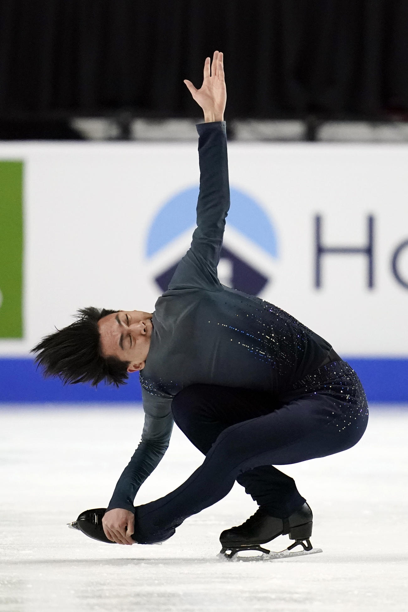 全米選手権男子SP　演技するビンセント・ジョウ（AP）