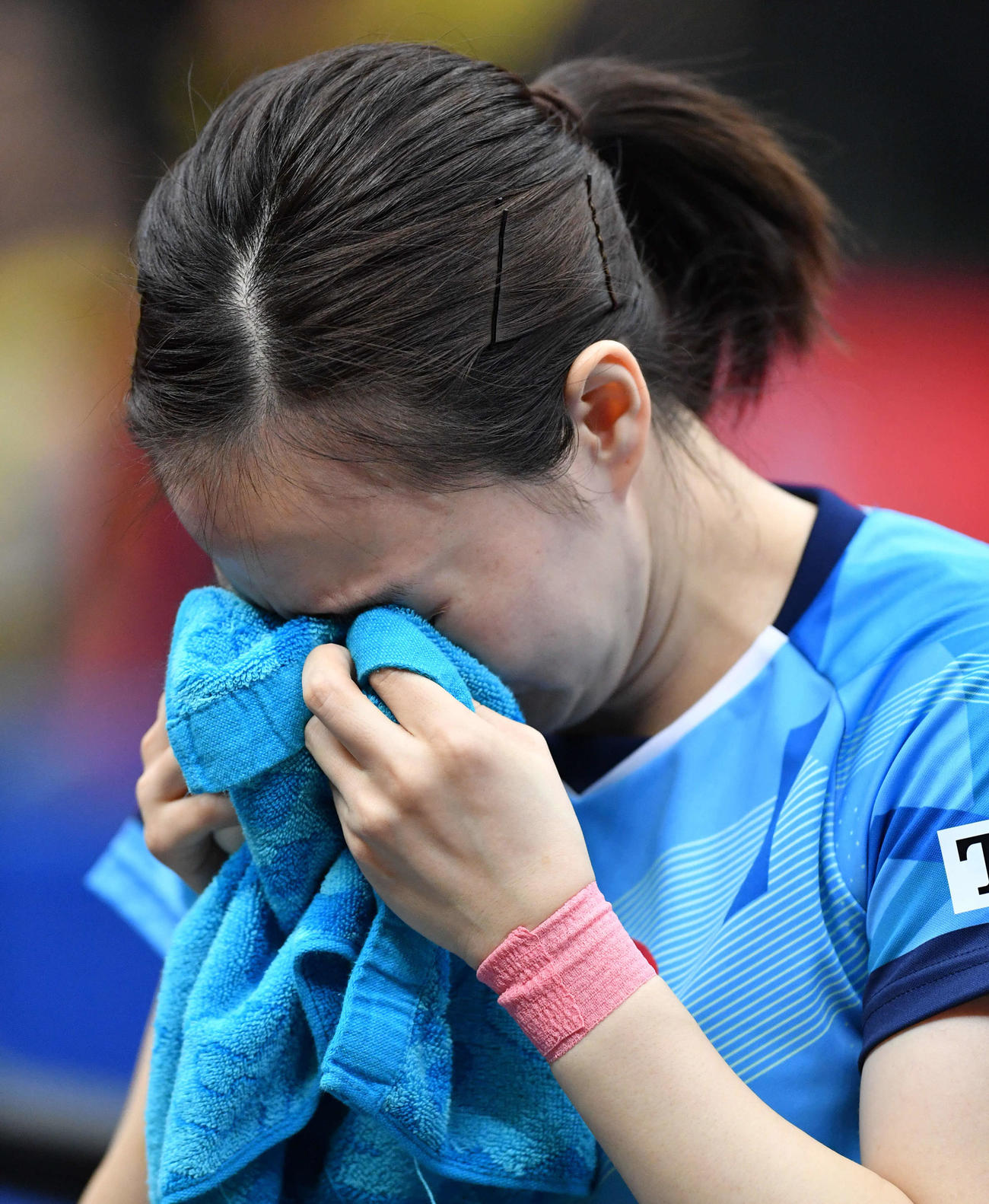 女子シングルス優勝を決め、涙を流す石川（撮影・岩下翔太）