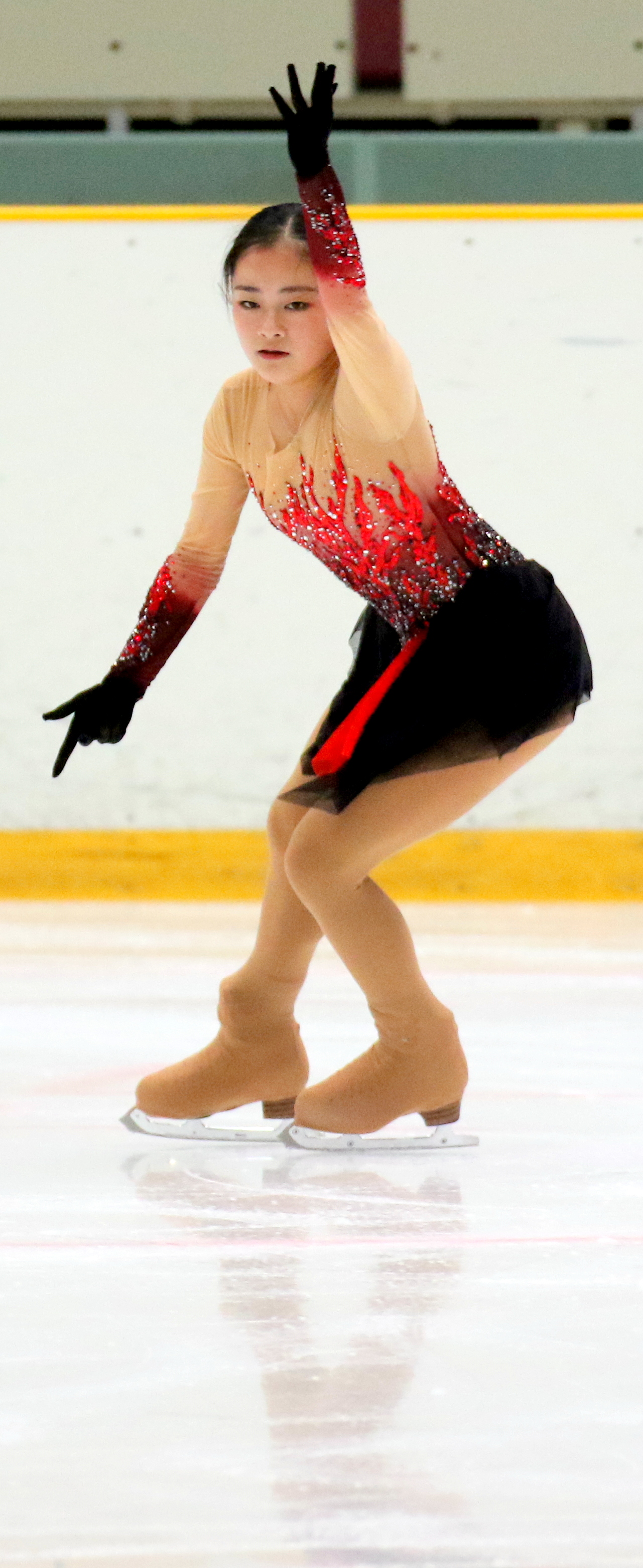 全国高校スケート選手権フィギュア競技　女子予選C（SP）で演技する青森山田の渡辺倫果（撮影・木下淳）