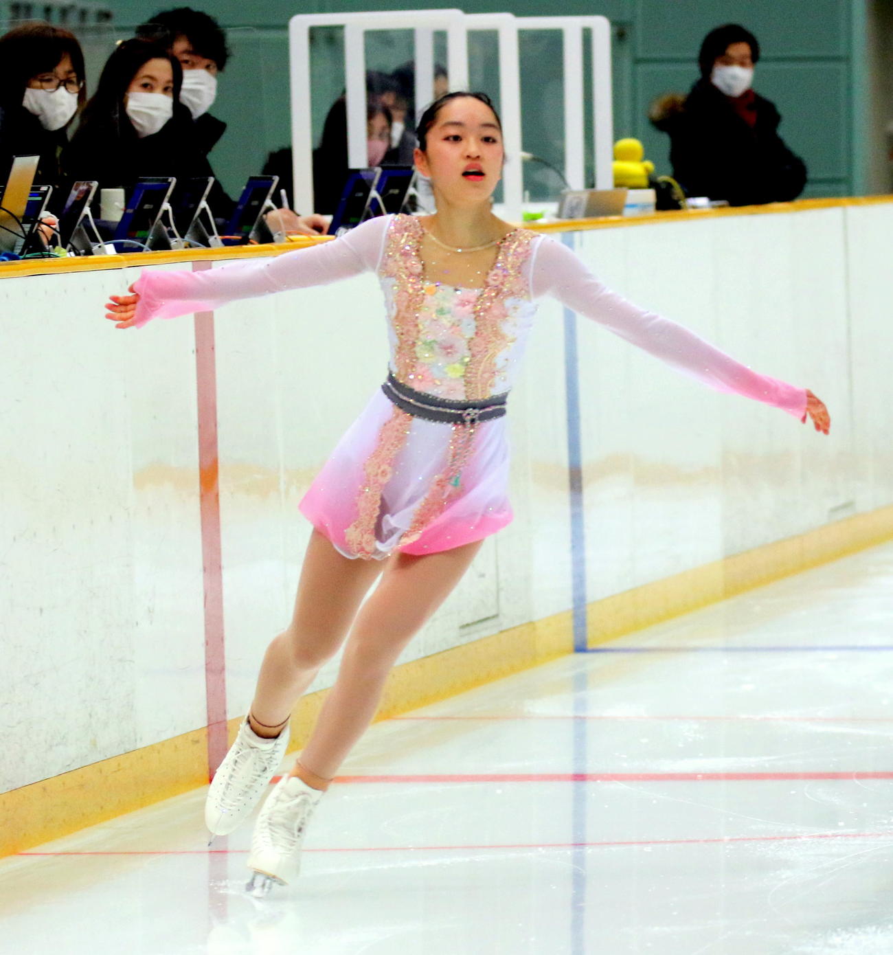 全国高校スケート選手権フィギュア競技　女子予選B（SP）で演技する香椎の江川マリア（撮影・木下淳）