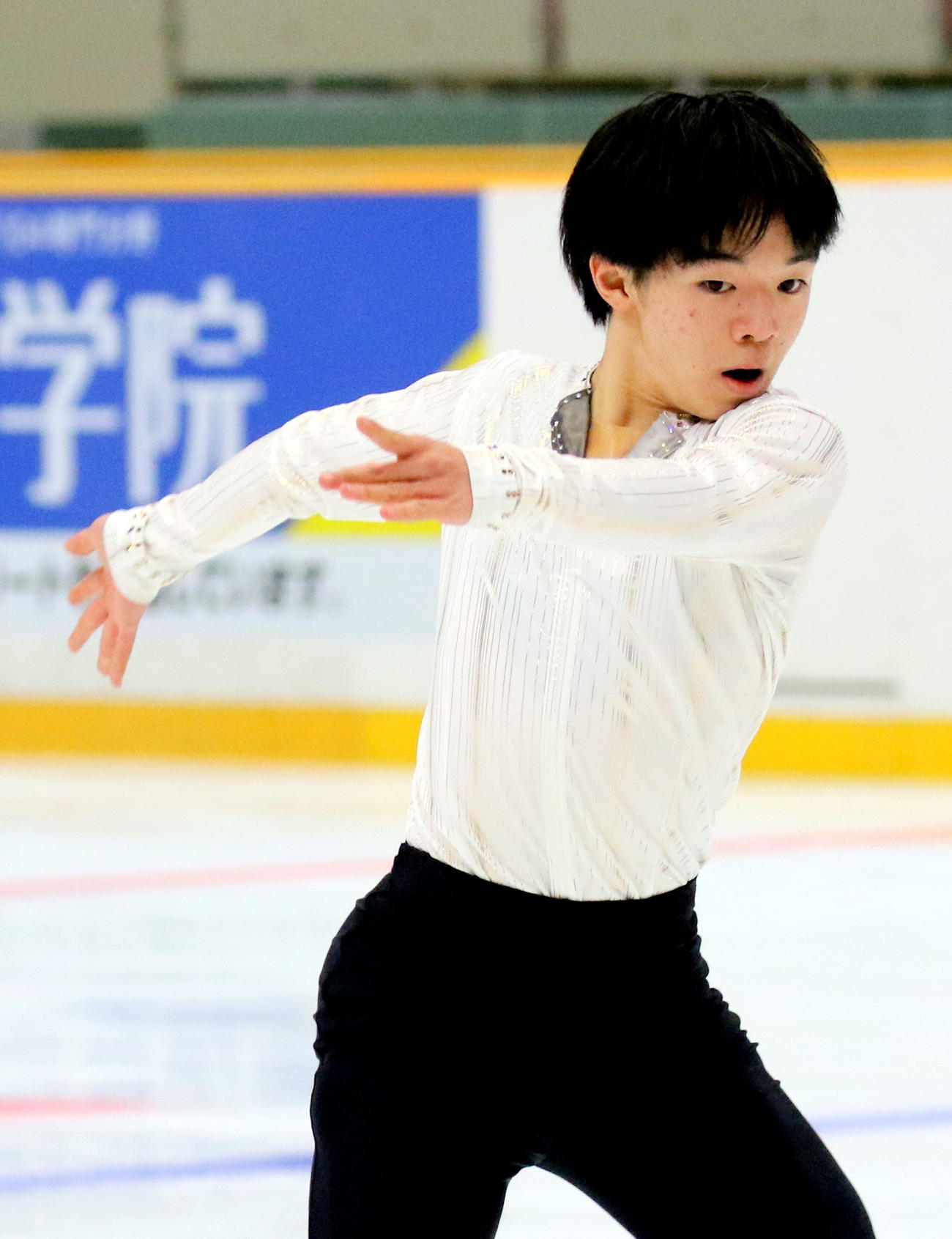 全国高校スケート選手権フィギュア競技　男子予選（SP）で首位発進した星槎国際横浜の鍵山優真（撮影・木下淳）