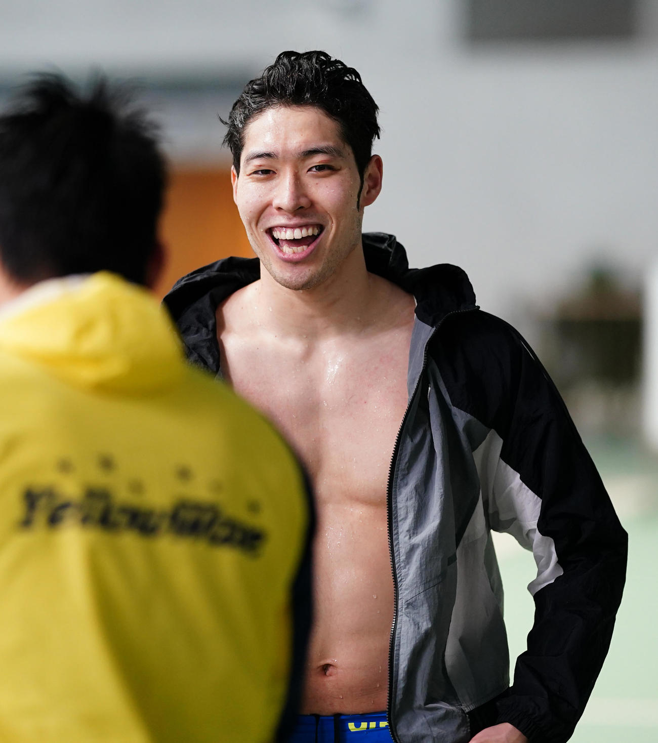 男子400メートル個人メドレー決勝、優勝し笑顔の萩野（代表撮影）
