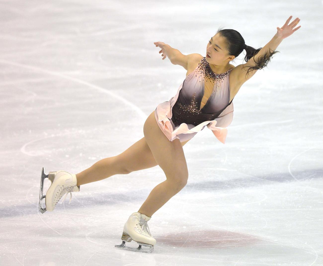 「愛知国体フィギュア成年女子SP」で演技をする坂本花織（代表撮影）