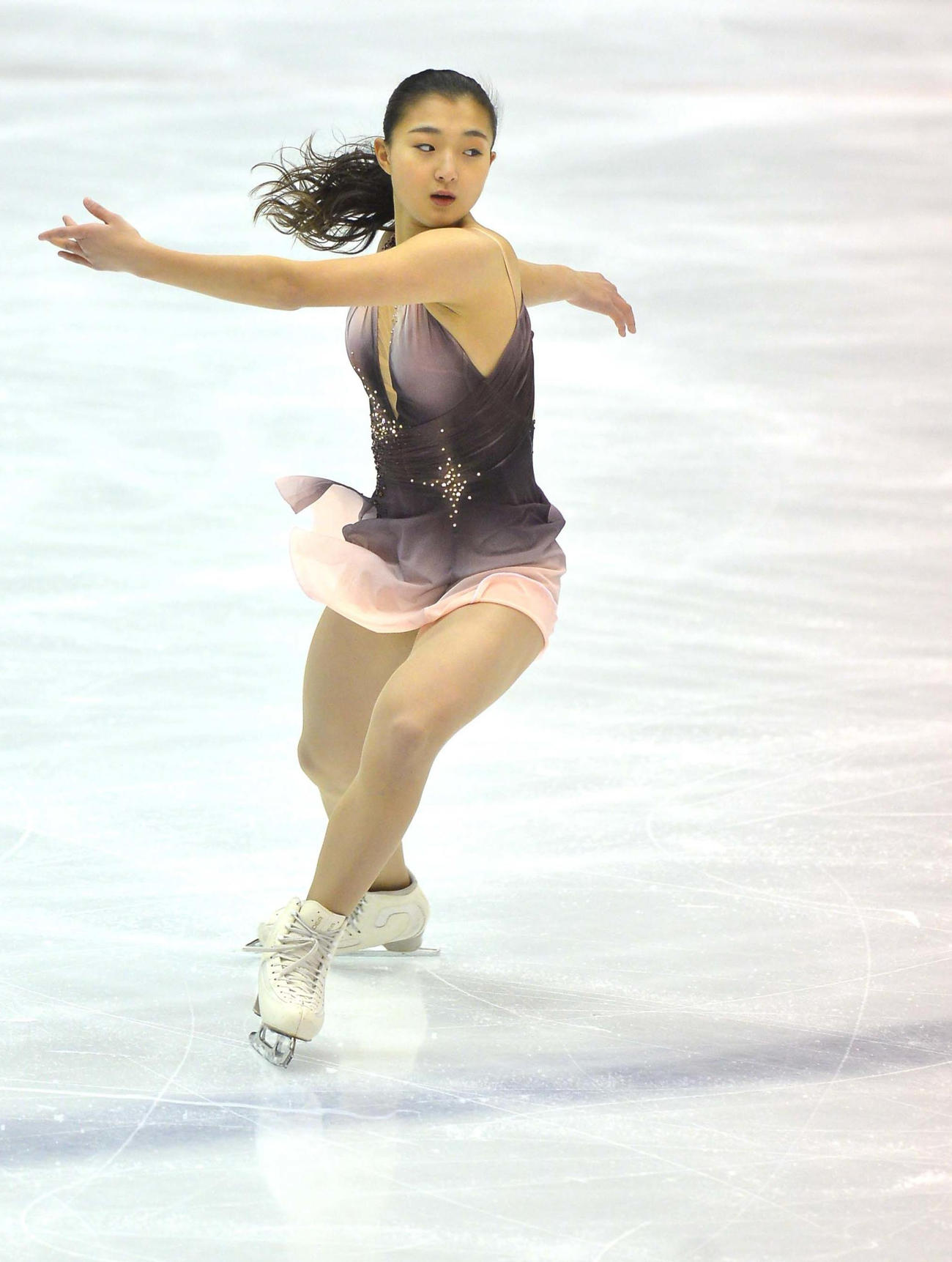 成年女子SPで演技をする坂本（代表撮影）