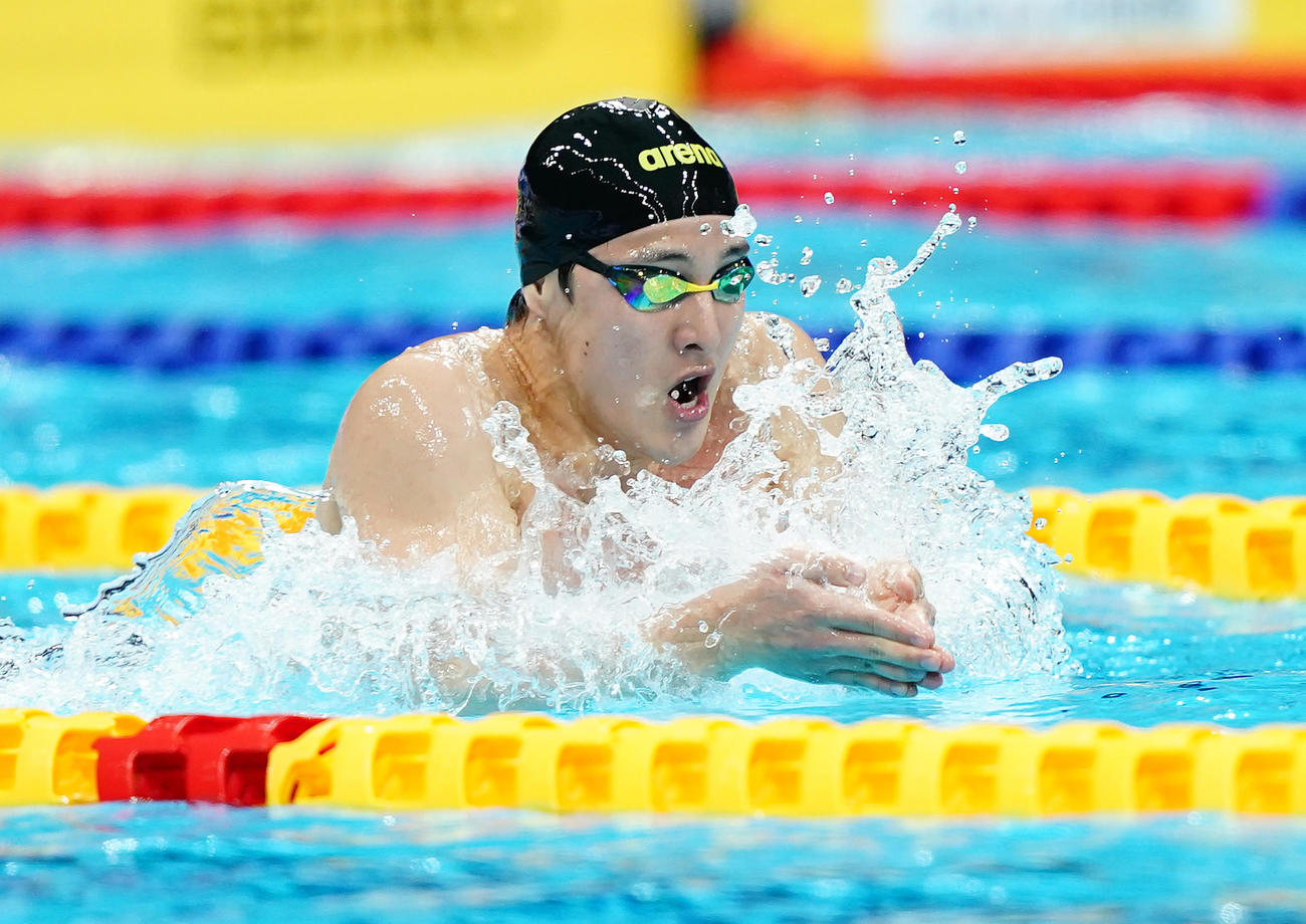 復帰戦のジャパンオープン男子400メートル個人メドレーで優勝した瀬戸（撮影・菅敏）