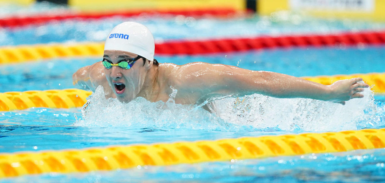 男子200メートルバタフライ予選で力泳する瀬戸（撮影・鈴木みどり）